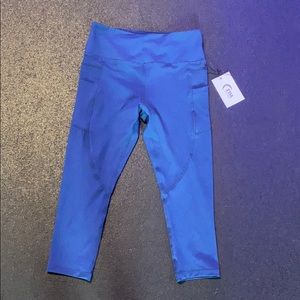 ZYIA Navy Pocket Light n Tight Hi-Rise Capri 8-10